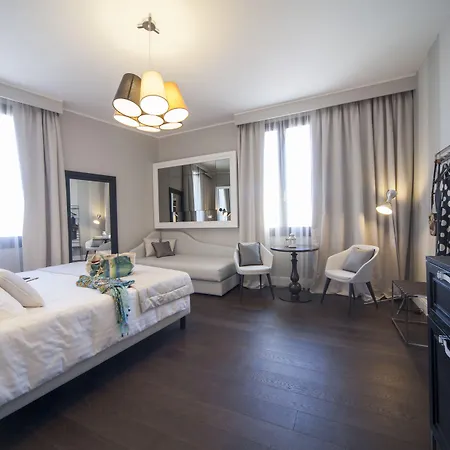 Grande Italia Hotel 4*